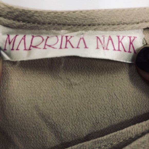 Gorgeous Marrika Nakk Top - Picture 3 of 3